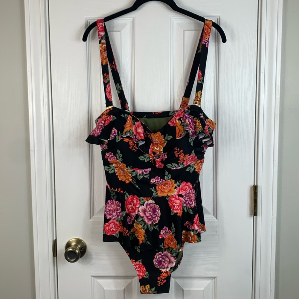 NWOT Terra & Sky black 1 pc swimsuit colored flowers, 0X(14W). Adjustable straps